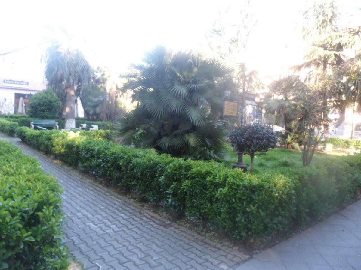 Apartment Zurabi Batum Dış mekan fotoğraf